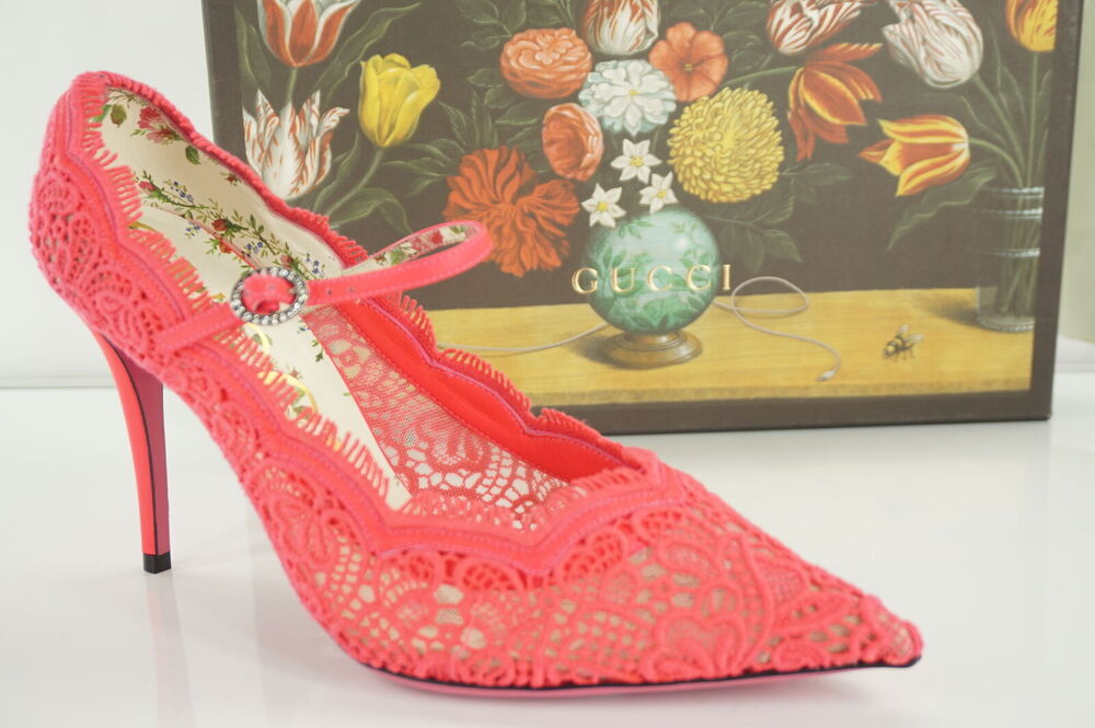 Gucci Virgina 95 Pink Lace Pointed Toe Pumps MJ Strap Size 39.5 NIB $1100 Neon
